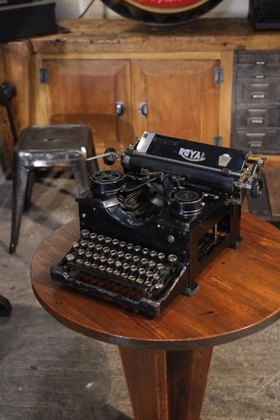 machine a ecrire ancienne US Royal 1928